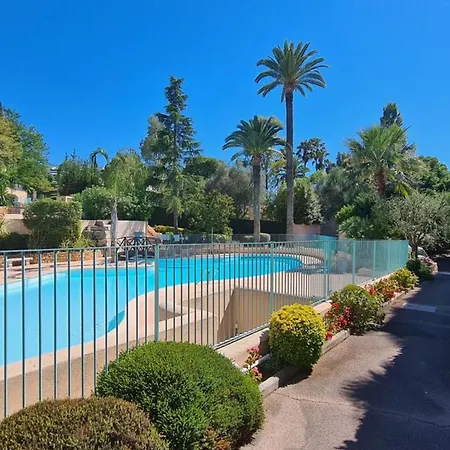 Apartamento Conseil Immo -residence Avec Piscine, Avec Terrasse Pour 4 Personnes Cannes